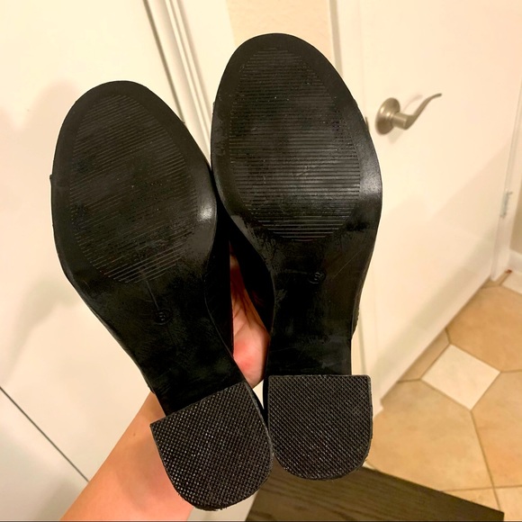 Seven7 Black Faux Crocodile Clog Mules - Picture 2 of 6